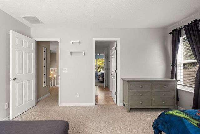 570 JOHNS LANDING WAY, Oakland, FL 34787