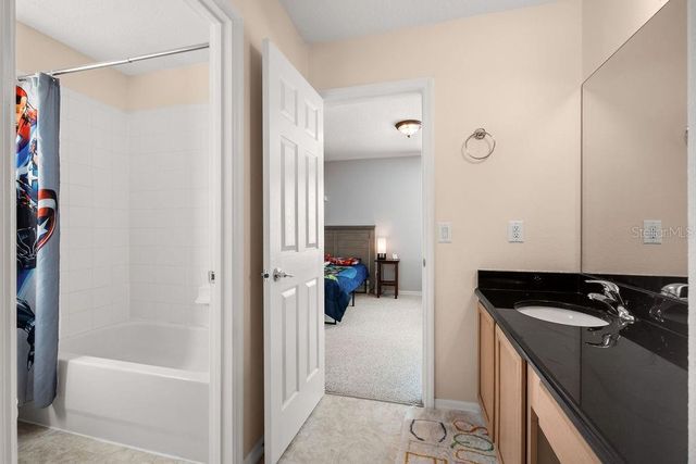 570 JOHNS LANDING WAY, Oakland, FL 34787