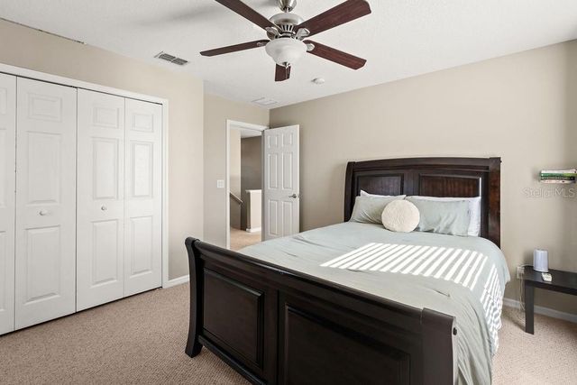 570 JOHNS LANDING WAY, Oakland, FL 34787