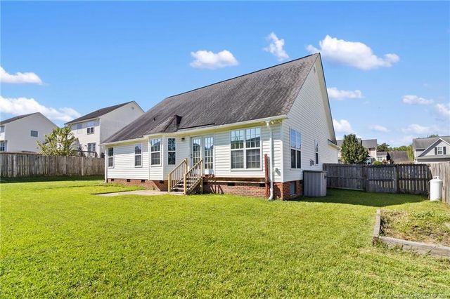 1516 Thoroughbred Trail, Parkton, NC 28371
