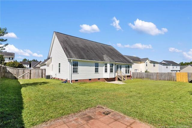 1516 Thoroughbred Trail, Parkton, NC 28371