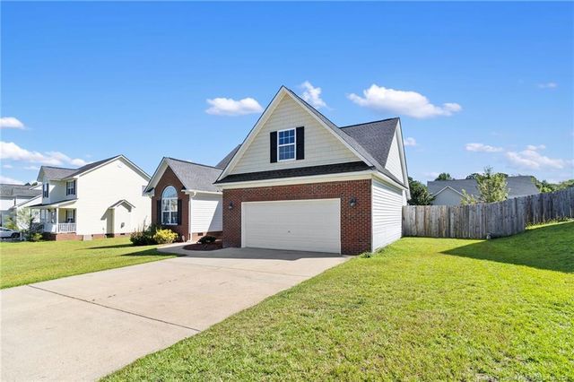1516 Thoroughbred Trail, Parkton, NC 28371