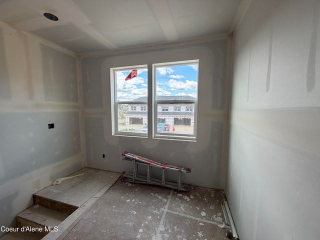 12930 N SARSAPARILLA LN, Hayden, ID 83835