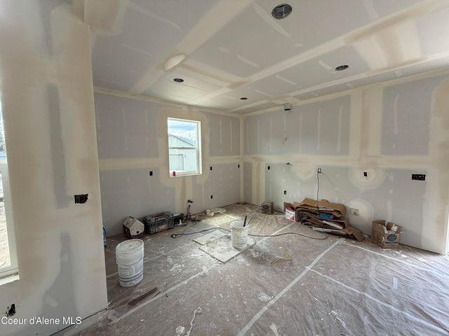 12930 N SARSAPARILLA LN, Hayden, ID 83835