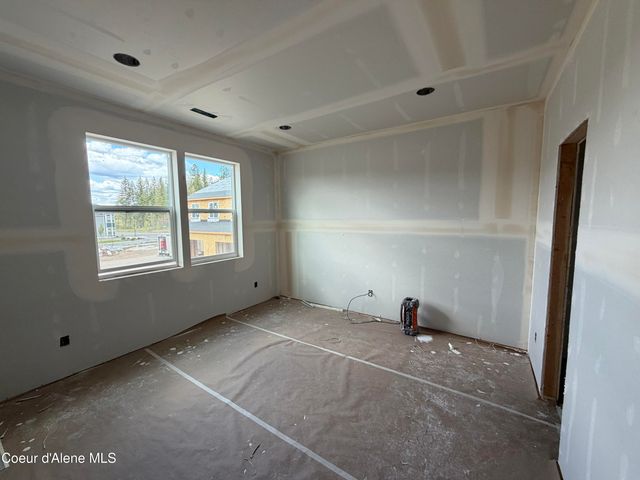 12930 N SARSAPARILLA LN, Hayden, ID 83835