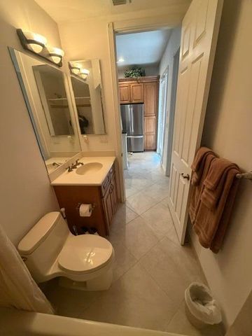 8288 NW 9th Avenue, Boca Raton, FL 33487