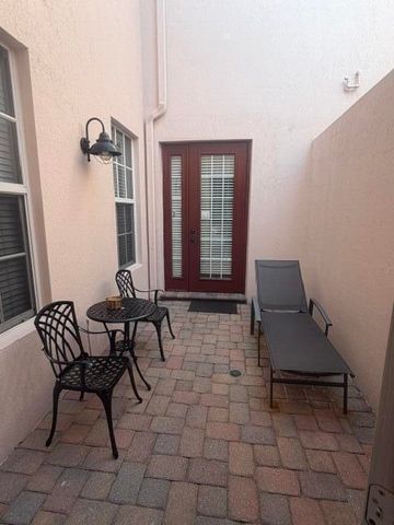8288 NW 9th Avenue, Boca Raton, FL 33487