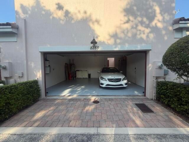8288 NW 9th Avenue, Boca Raton, FL 33487