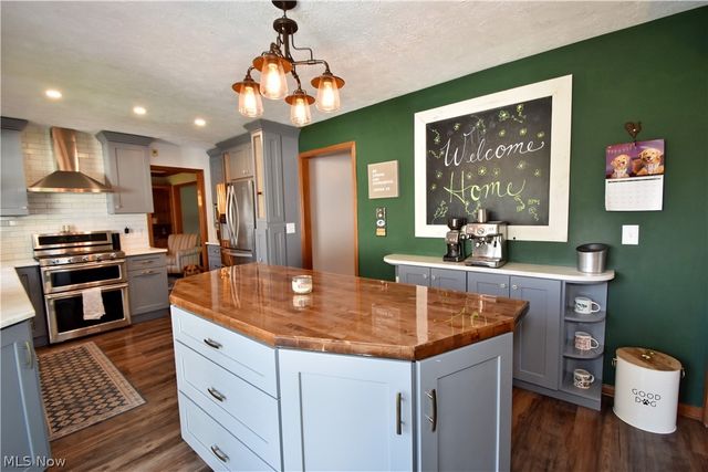 9540 Yvonne Drive, North Royalton, OH 44133