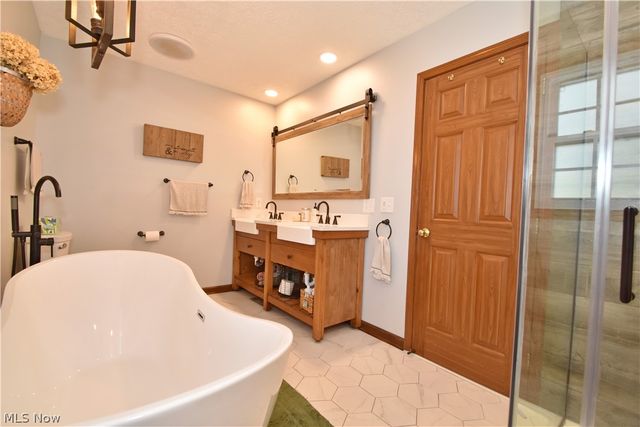 9540 Yvonne Drive, North Royalton, OH 44133