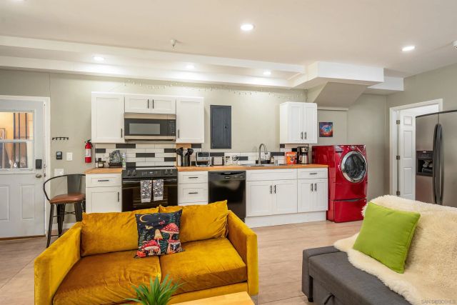 4741 Point Loma, San Diego, CA 92106