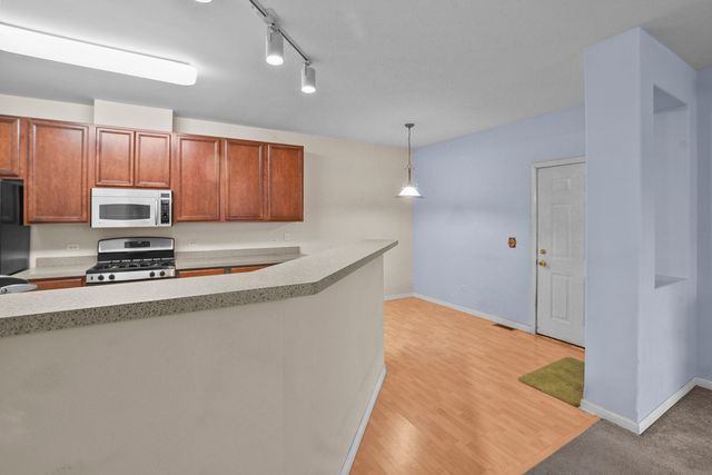 8815 Concord Lane G, Justice, IL 60458