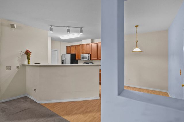 8815 Concord Lane G, Justice, IL 60458