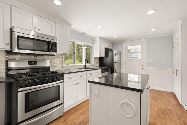 128 Rock Street 128, Norwood, MA 02062