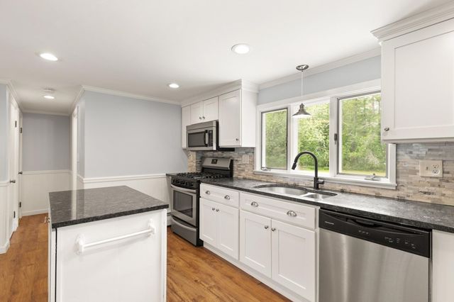 128 Rock Street 128, Norwood, MA 02062