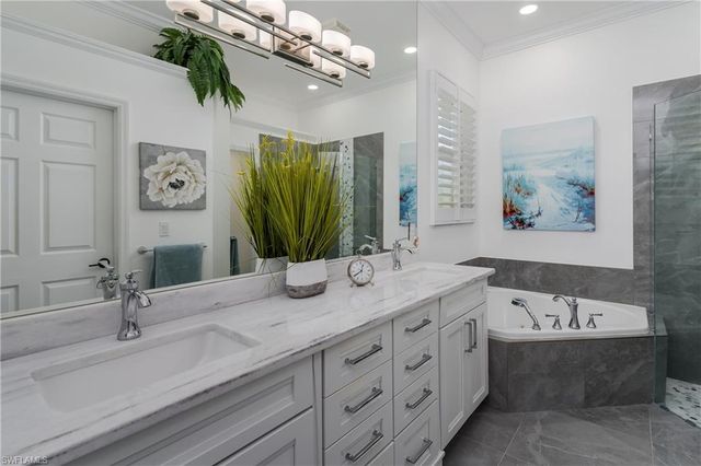 6495 Waverly Green WAY, Naples, FL 34110