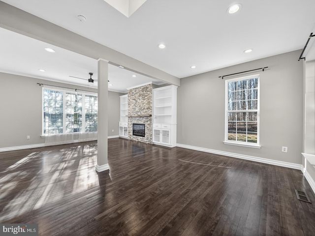 9534 FERNWOOD RD, Bethesda, MD 20817