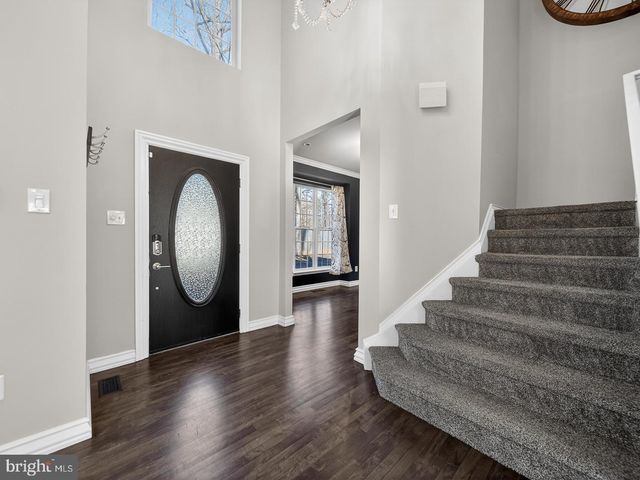 9534 FERNWOOD RD, Bethesda, MD 20817