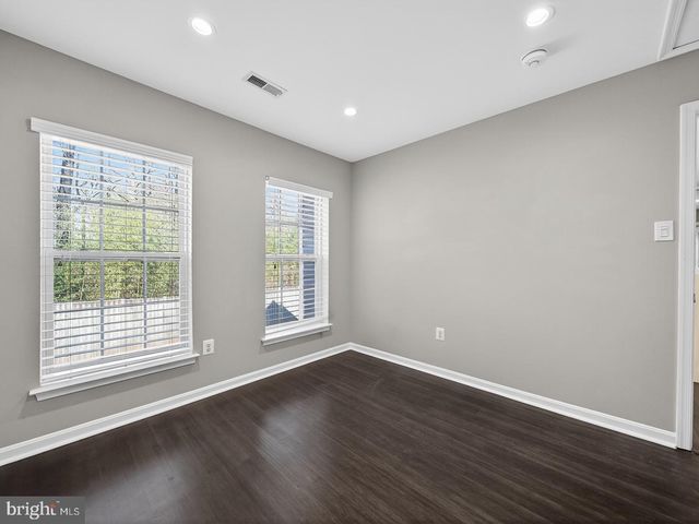 9534 FERNWOOD RD, Bethesda, MD 20817