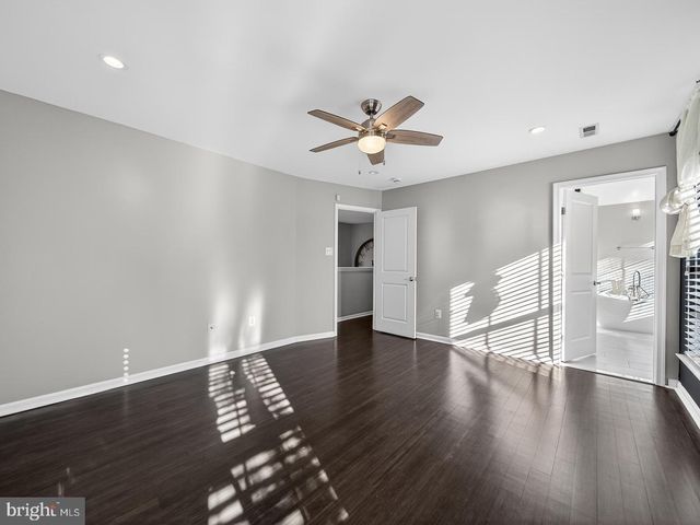 9534 FERNWOOD RD, Bethesda, MD 20817