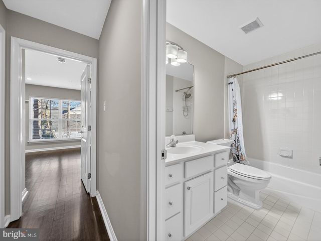 9534 FERNWOOD RD, Bethesda, MD 20817