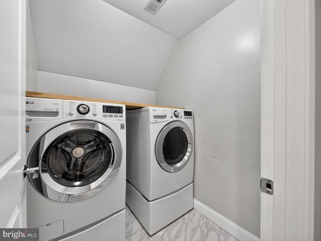 9534 FERNWOOD RD, Bethesda, MD 20817