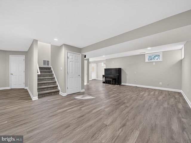 9534 FERNWOOD RD, Bethesda, MD 20817