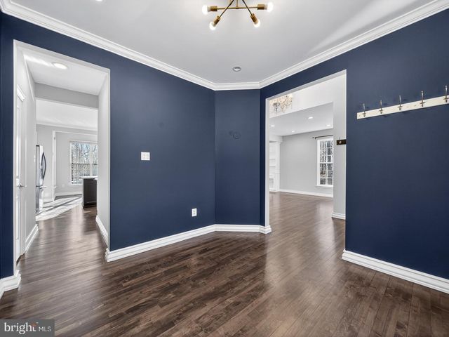 9534 FERNWOOD RD, Bethesda, MD 20817