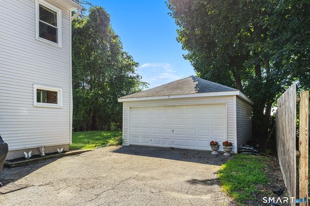 137 Fairlawn Avenue, Waterbury, CT 06705