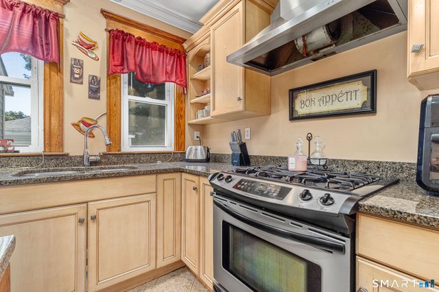 137 Fairlawn Avenue, Waterbury, CT 06705