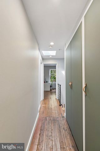 2424 WAVERLY ST, Philadelphia, PA 19146