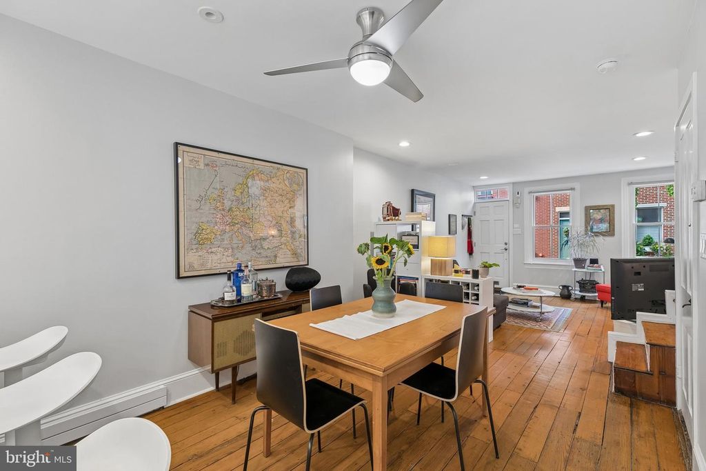 2424 WAVERLY ST, PHILADELPHIA, PA 19146 — photo 3