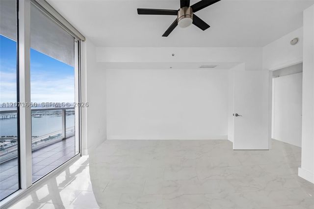 244 Biscayne Blvd 3704, Miami, FL 33132