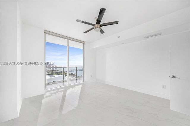 244 Biscayne Blvd 3704, Miami, FL 33132