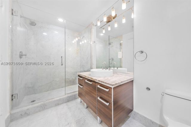 244 Biscayne Blvd 3704, Miami, FL 33132