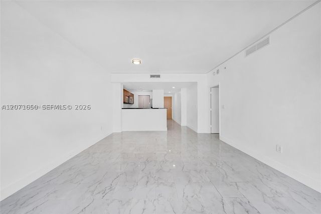 244 Biscayne Blvd 3704, Miami, FL 33132