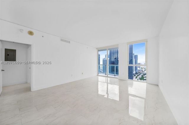 244 Biscayne Blvd 3704, Miami, FL 33132