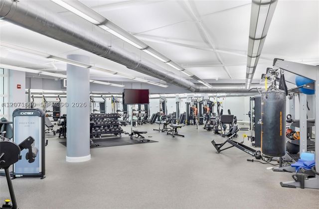 244 Biscayne Blvd 3704, Miami, FL 33132