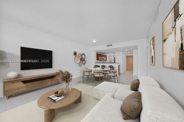 244 Biscayne Blvd 3704, Miami, FL 33132
