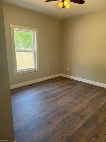 315 N Oakland Avenue, Eden, NC 27288
