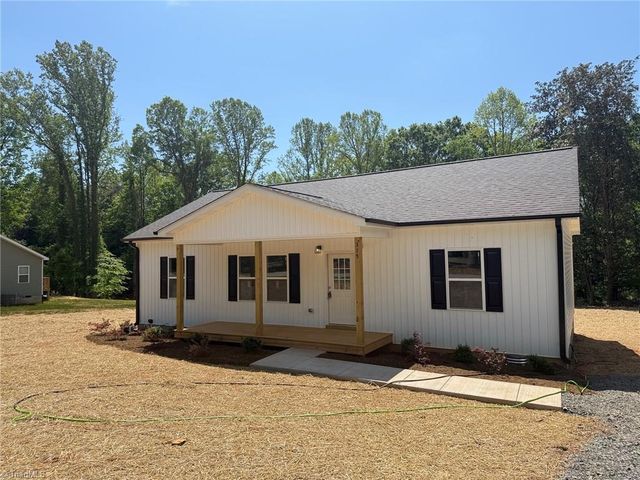 315 N Oakland Avenue, Eden, NC 27288