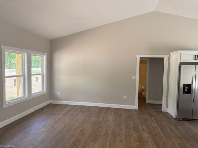 315 N Oakland Avenue, Eden, NC 27288