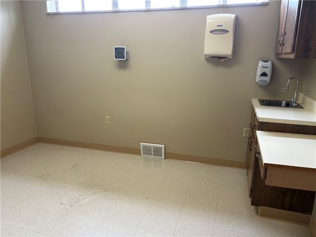 1629 Union Ave, Harrison Twp, PA 15065