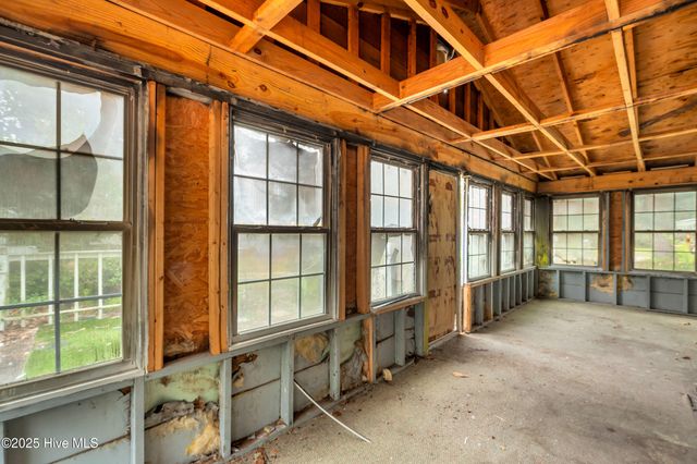 100 Williams Love Grove Ch Road, Hampstead, NC 28443