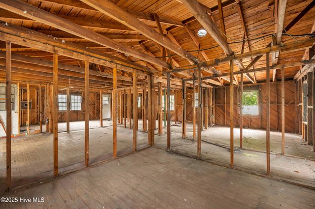 100 Williams Love Grove Ch Road, Hampstead, NC 28443