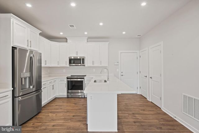 20364 NEWFOUNDLAND SQ, Ashburn, VA 20147