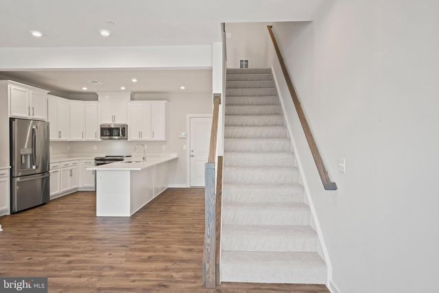 20364 NEWFOUNDLAND SQ, Ashburn, VA 20147