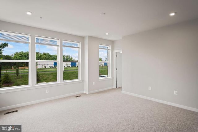 20364 NEWFOUNDLAND SQ, Ashburn, VA 20147