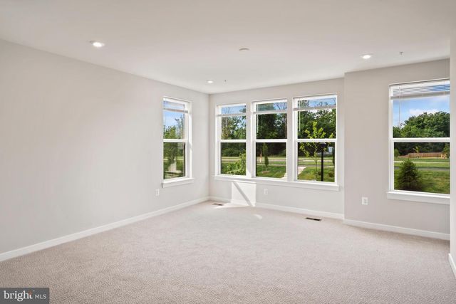 20364 NEWFOUNDLAND SQ, Ashburn, VA 20147