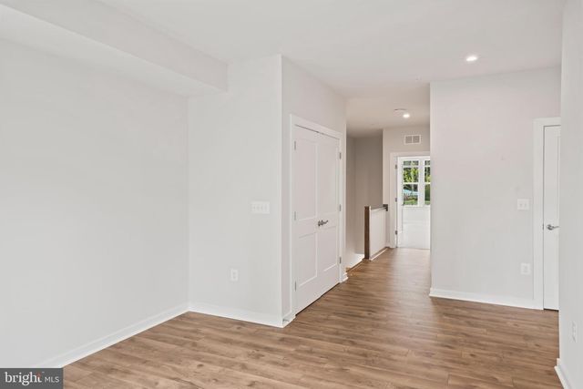 20364 NEWFOUNDLAND SQ, Ashburn, VA 20147